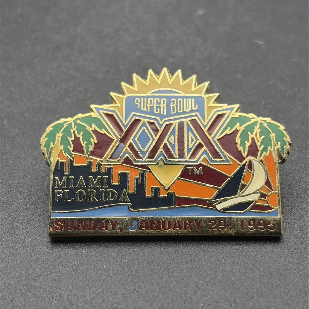 1995 Super Bowl XXIX Chargers 49ers Sailboat Water‎ Florida Lapel Hat Pin